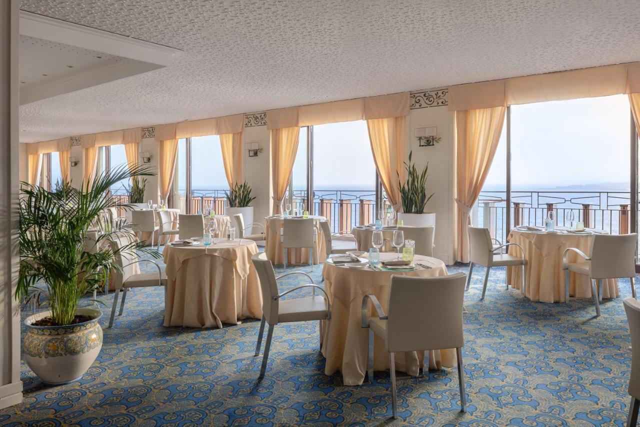 Capotaormina Hotel 4*